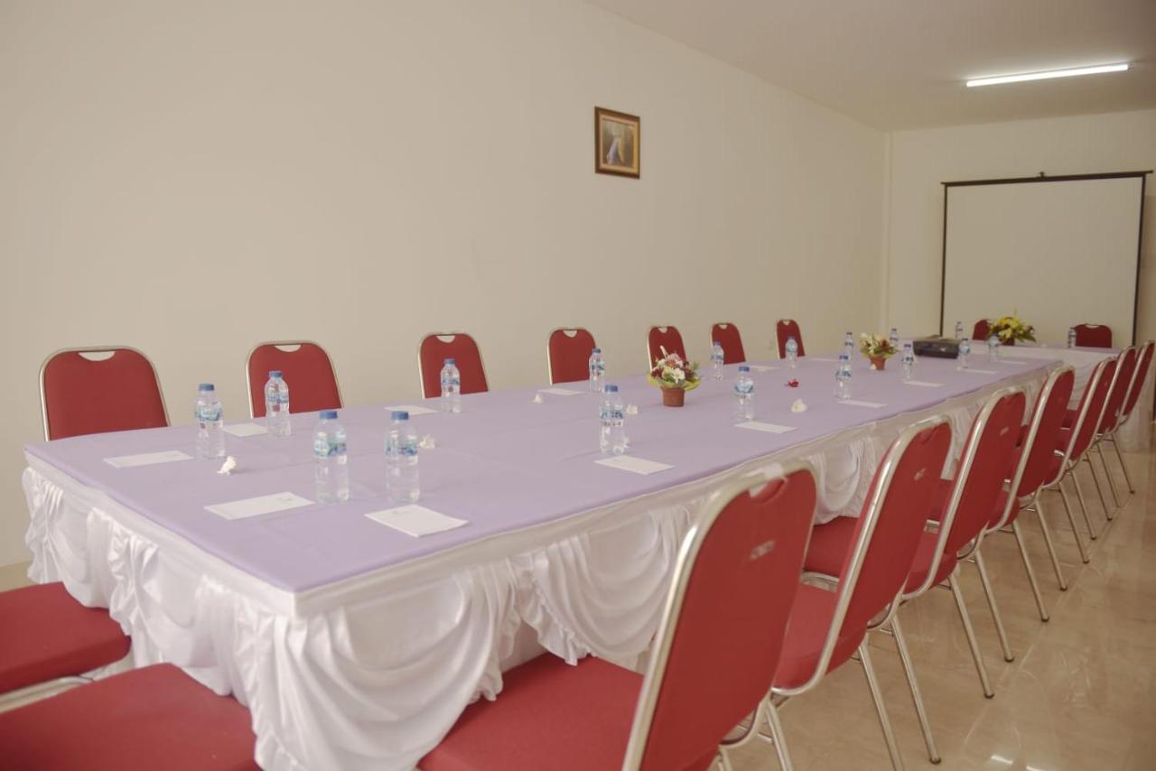 Puri Lovina Hotell Exteriör bild