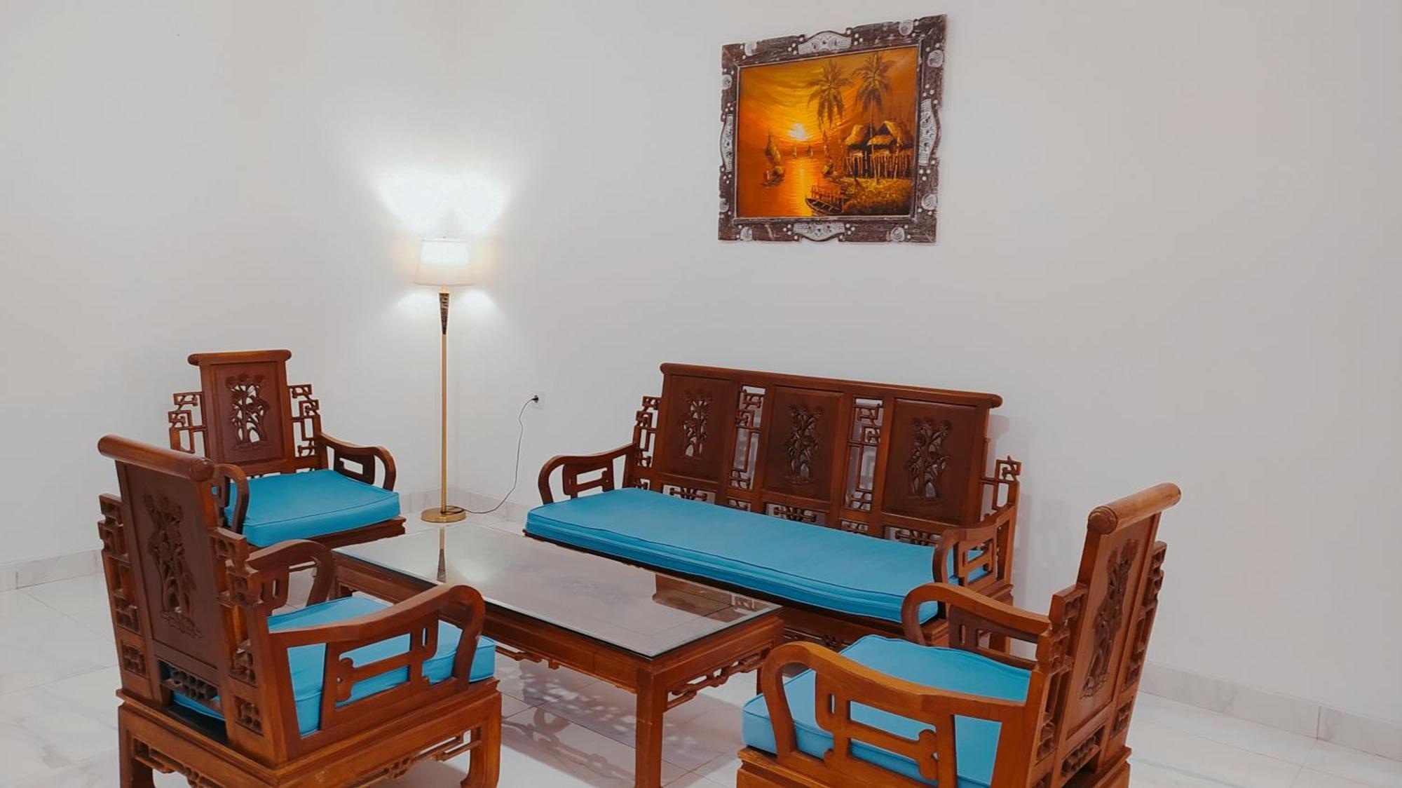 Puri Lovina Hotell Exteriör bild