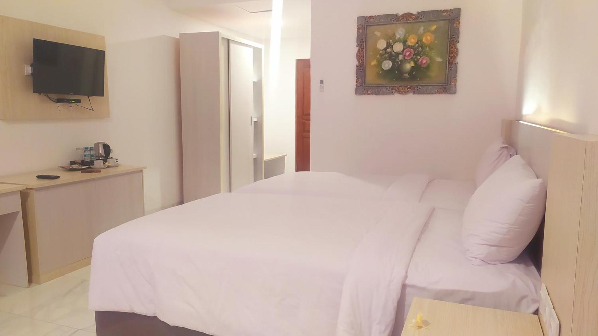 Puri Lovina Hotell Exteriör bild