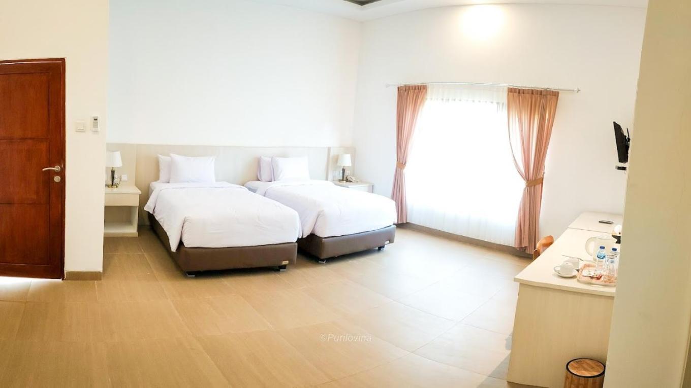 Puri Lovina Hotell Exteriör bild