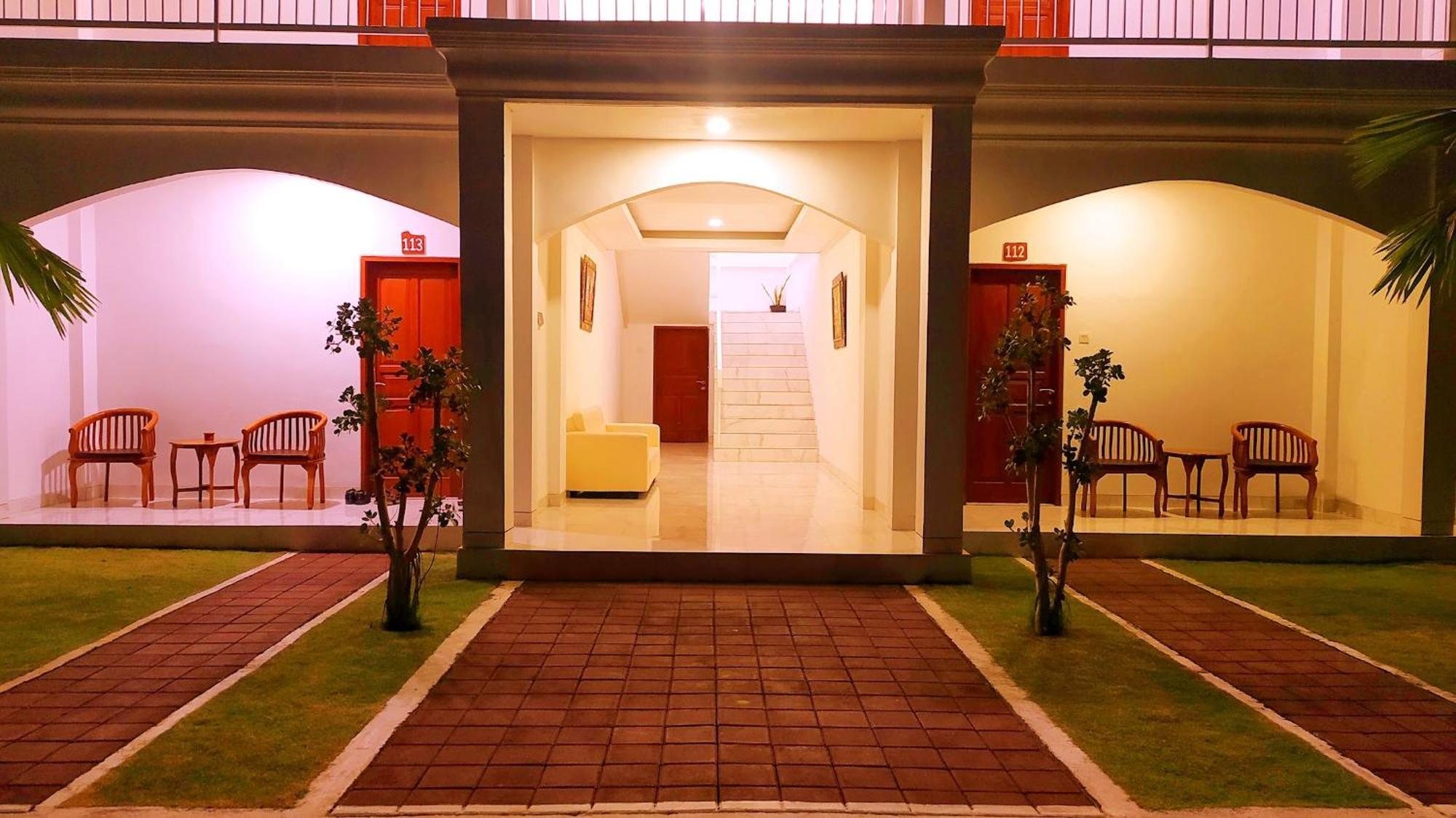 Puri Lovina Hotell Exteriör bild